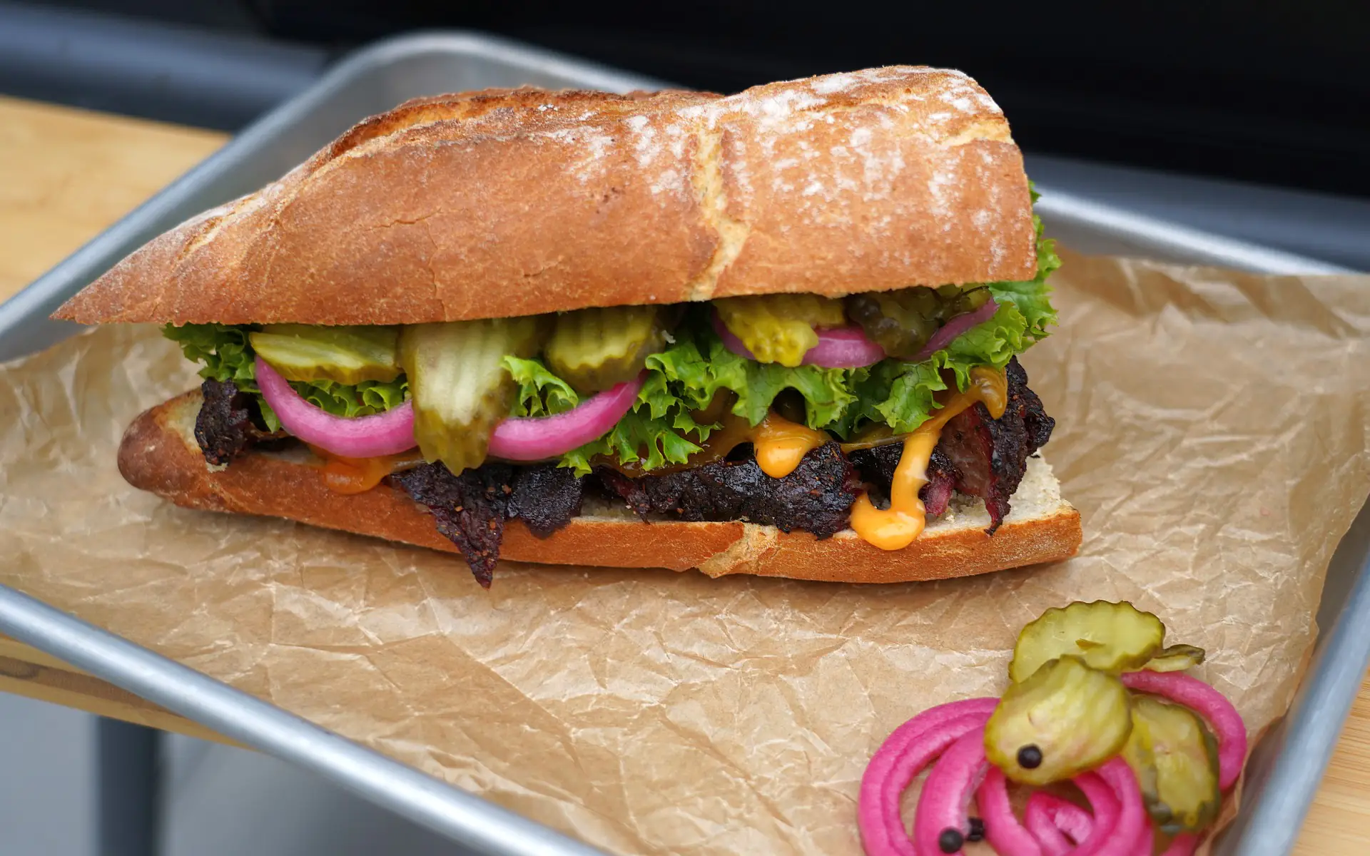 Pulled Bäckchen Sandwich | BBQPit.de