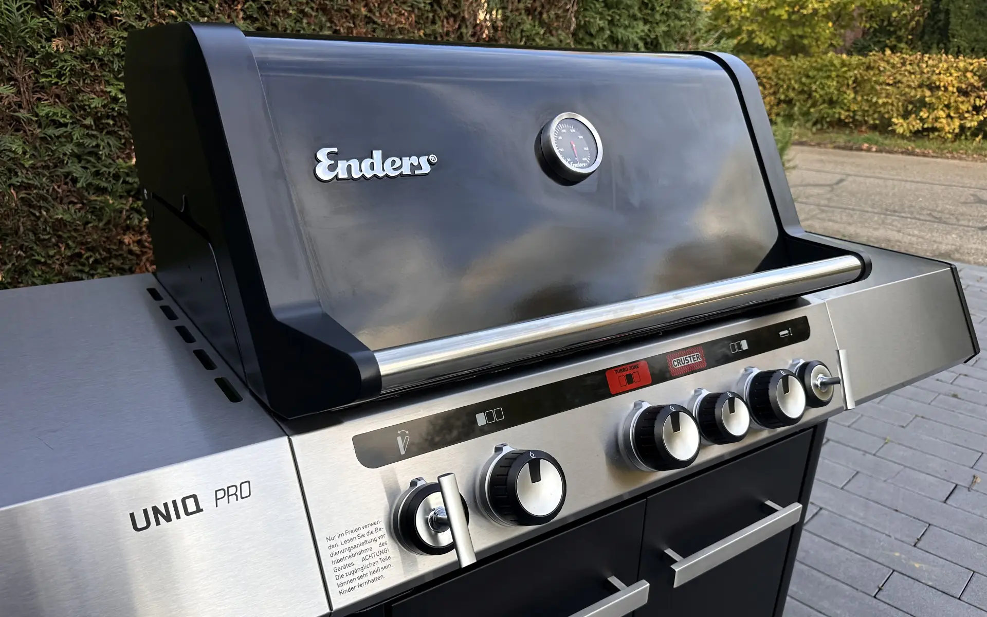 Enders UNIQ PRO 3 I Cruster Gasgrill im BBQPit-Test | BBQPit.de