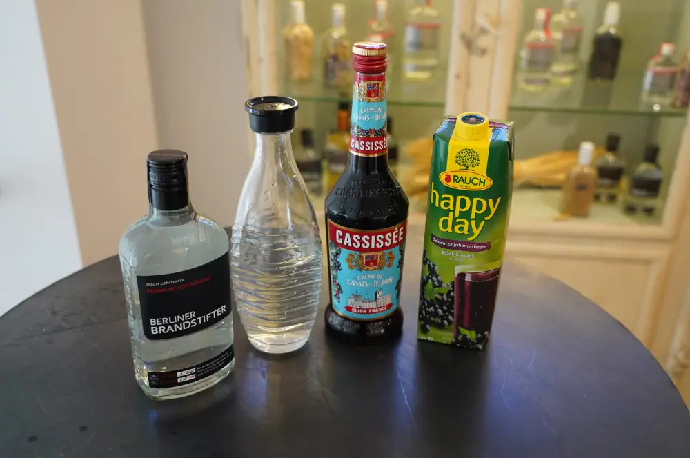 Korn Kir - Fruchtige Alternative zum Kir Royal 1 Alle Zutaten für Korn Kir auf einen Blick