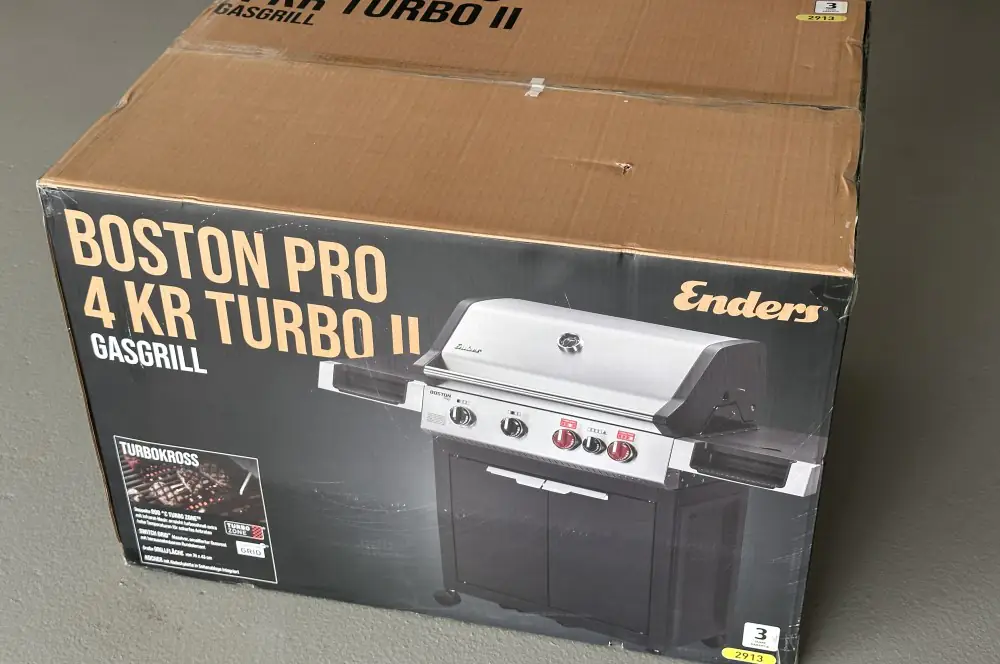Enders Gasgrill Boston Pro 4 KR Turbo II - Der Aldi Grill 2024 im Test 1 Der Enders Gasgrill Boston Pro 4 KR Turbo II