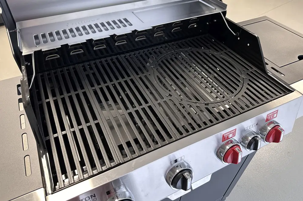 Enders Gasgrill Boston Pro 4 KR Turbo II - Der Aldi Grill 2024 im Test 3 Das emaillierte gusseiserne Switch Grid Grillrostsystem