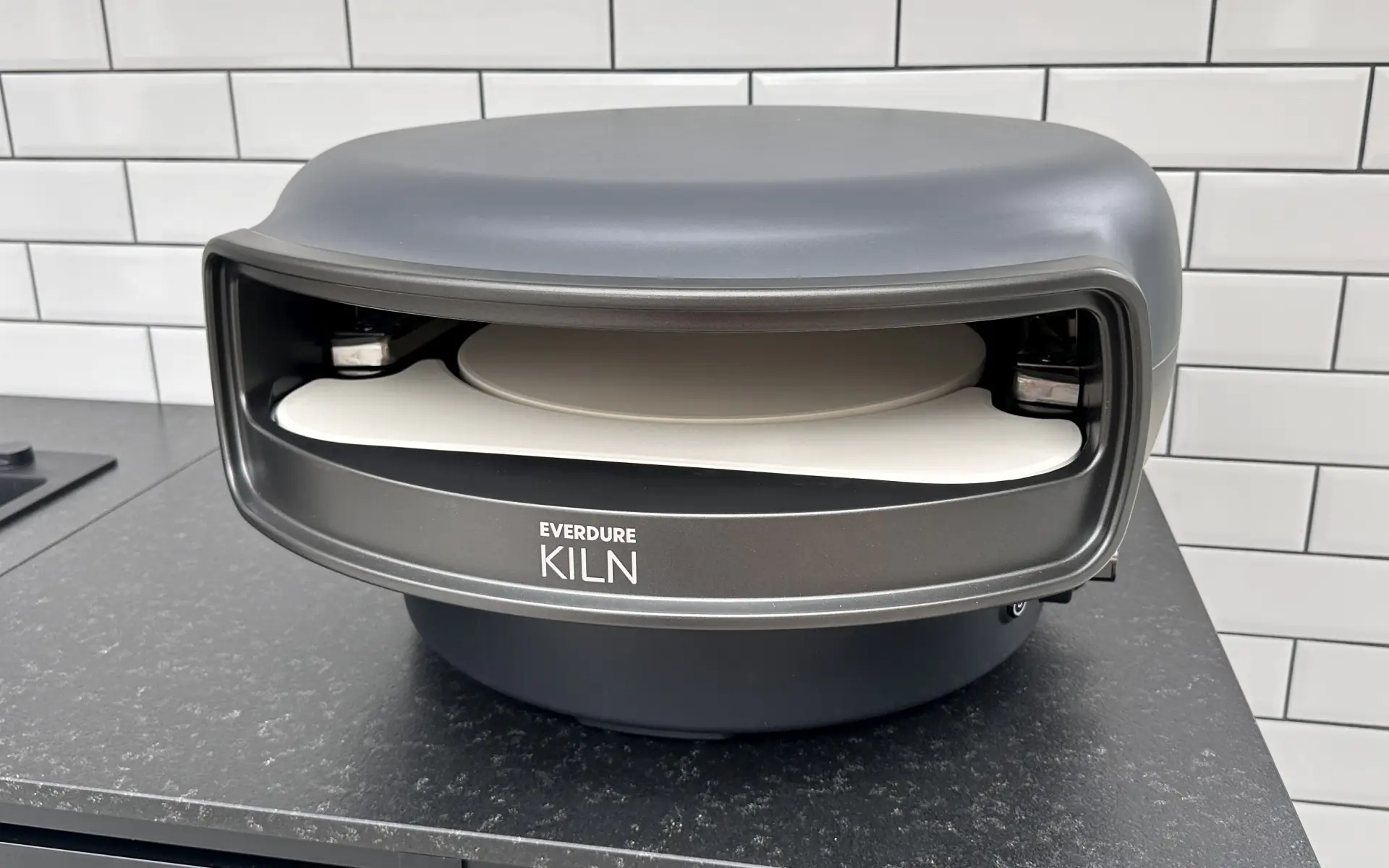 Everdure KILN Pizzaofen im Test | BBQPit.de everdure furnace gasgrill-Everdure KILN Pizzaofen Test-Everdure Furnace Gasgrill im Test