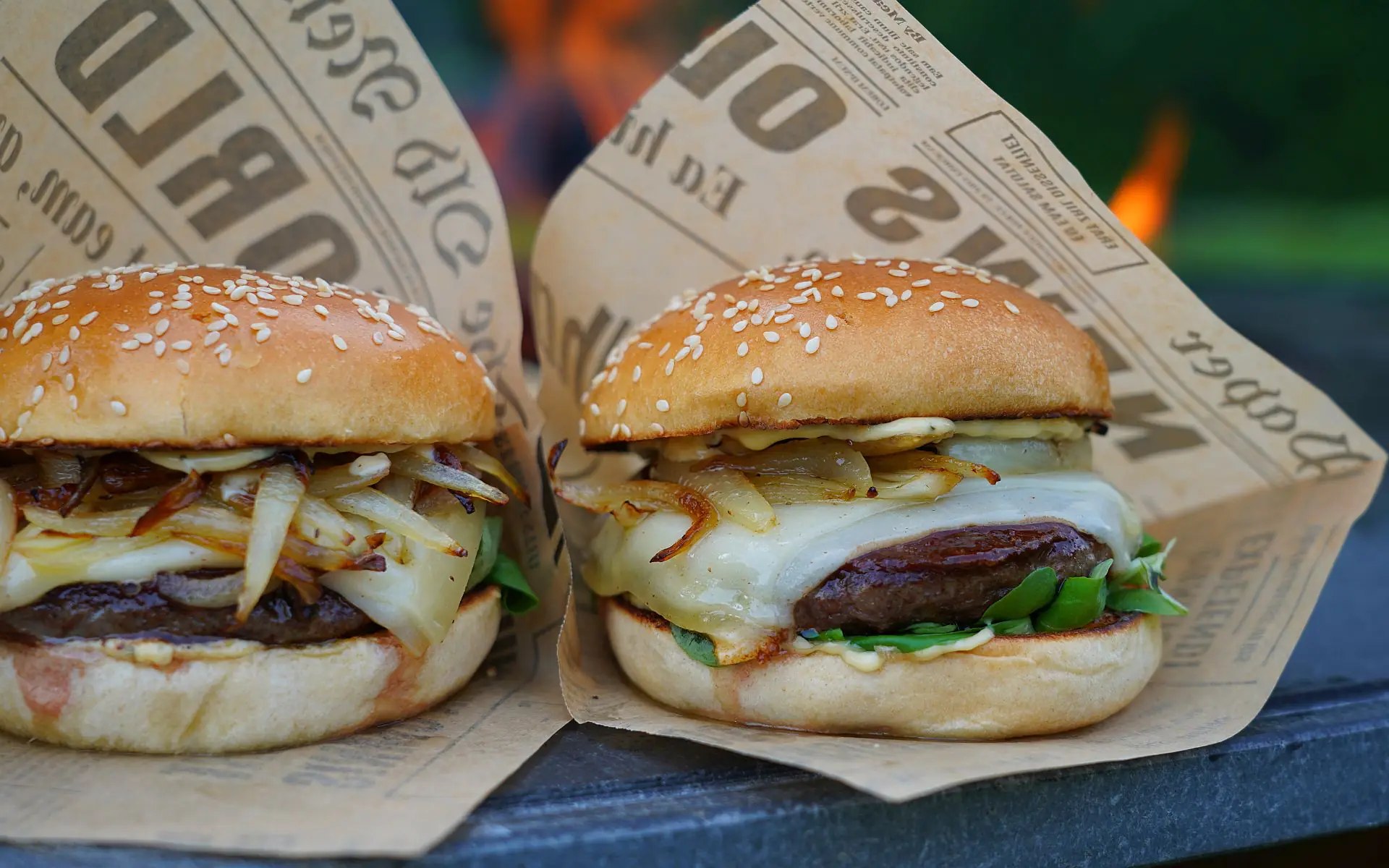 Gruyère-Cheeseburger mit Rosmarin-Aioli | BBQPit.de