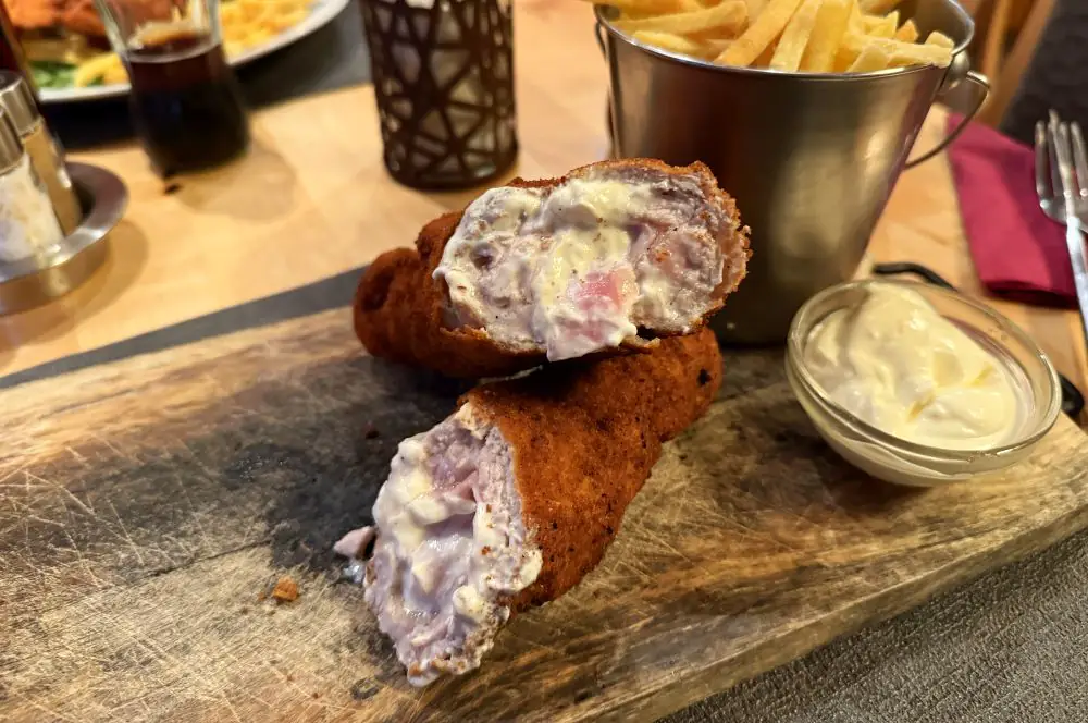 Rosenegg's Frühlingsrolle im Anschnitt