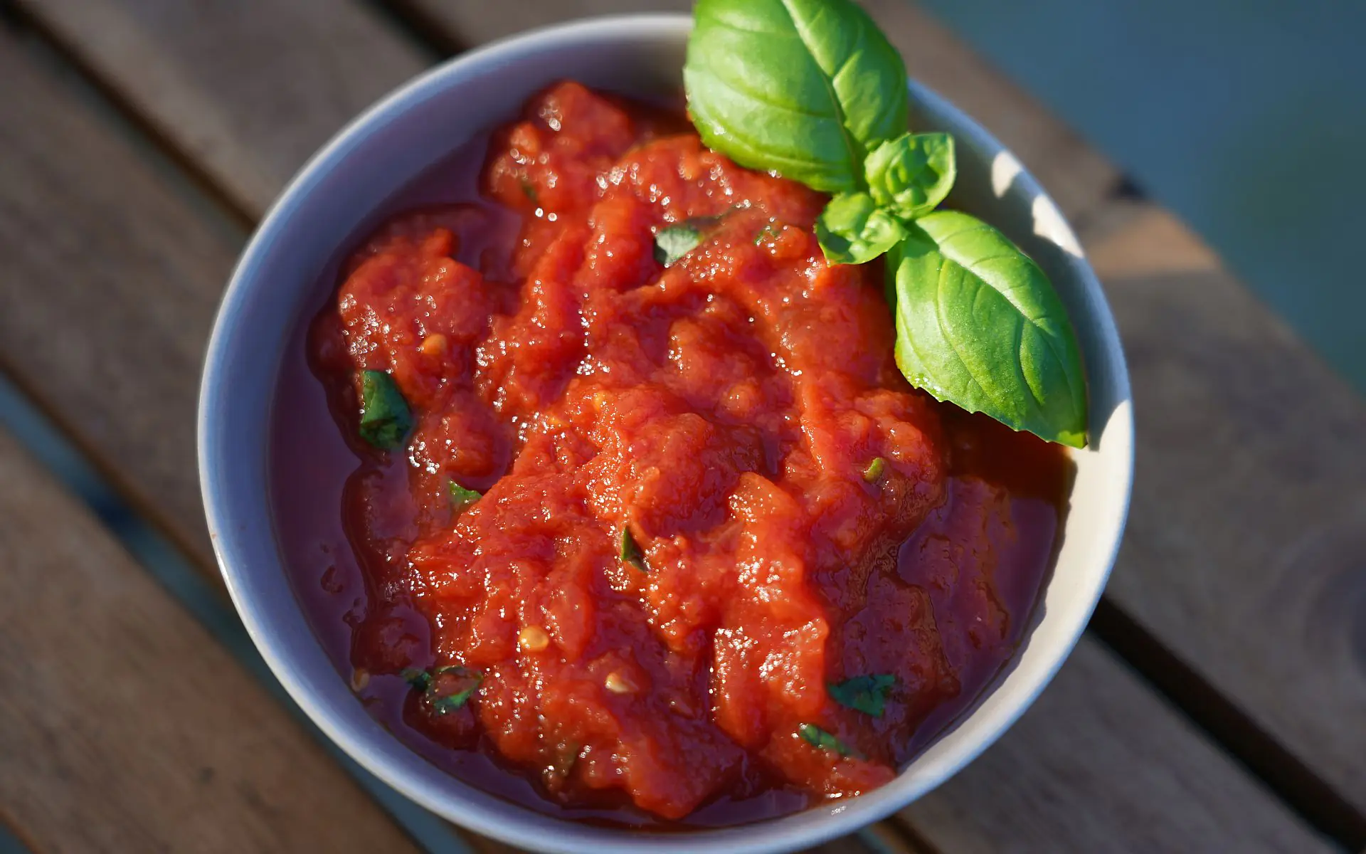 Pizzasauce selber machen - Rezept für schnelle Pizzasauce | BBQPit.de tomatensalsa-Pizzasauce Rezept selber machen-Tomatensalsa &#8211; ideal zu Grillfleisch aller Art