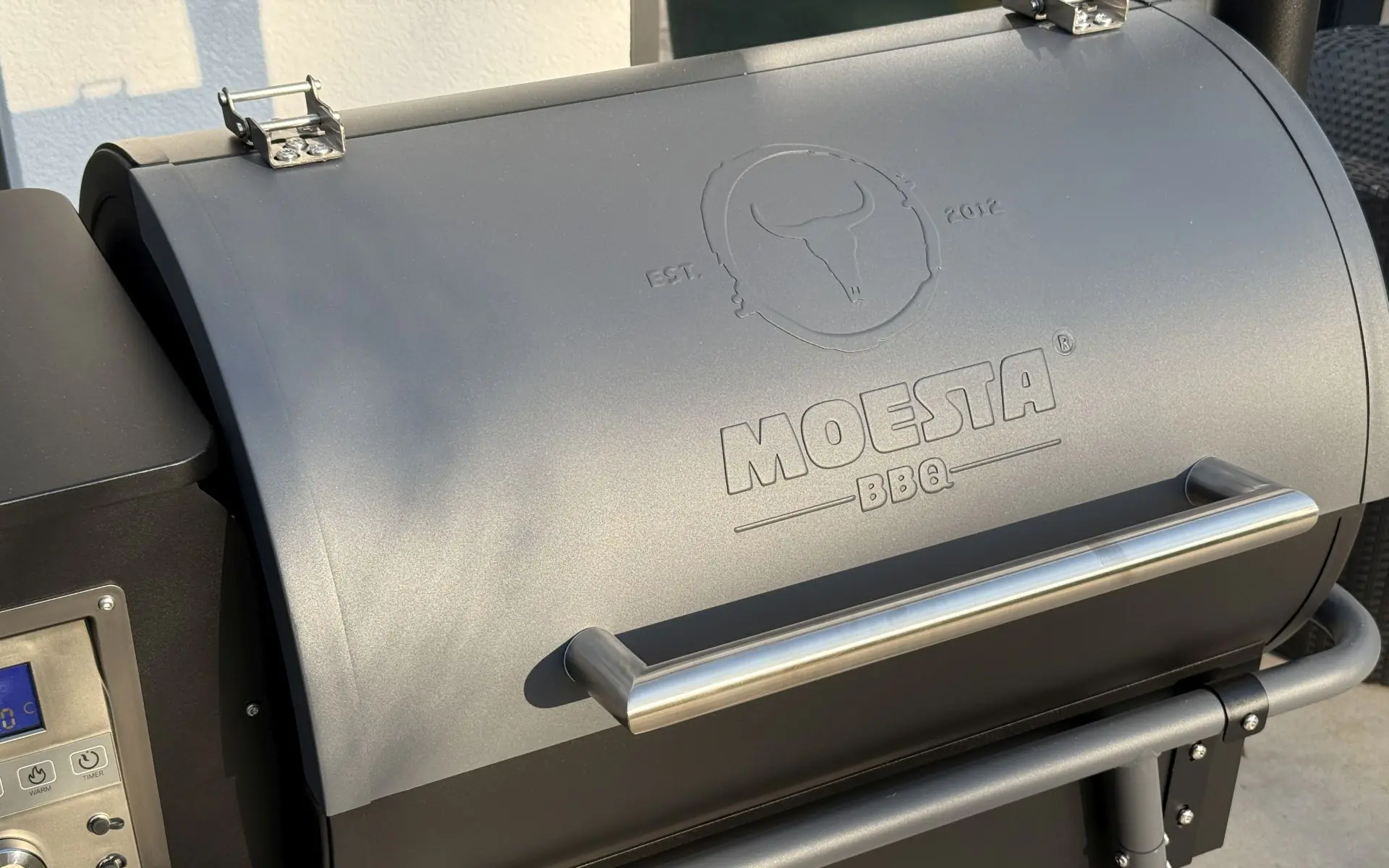 Moesta-BBQ Sheriff Pelletgrill 2025 - Aktionsbundle im ALDI ONLINESHOP moesta-bbq sheriff pelletgrill modell 2022-ALDI Pelletgrill 2025 Moesta BBQ Sheriff Bundle Aktion-Moesta-BBQ Sheriff Pelletgrill Modell 2022 &#8211; alle Infos zum &#8222;Facelift&#8220;