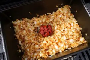 Schweinegulasch aus dem Dutch Oven 05