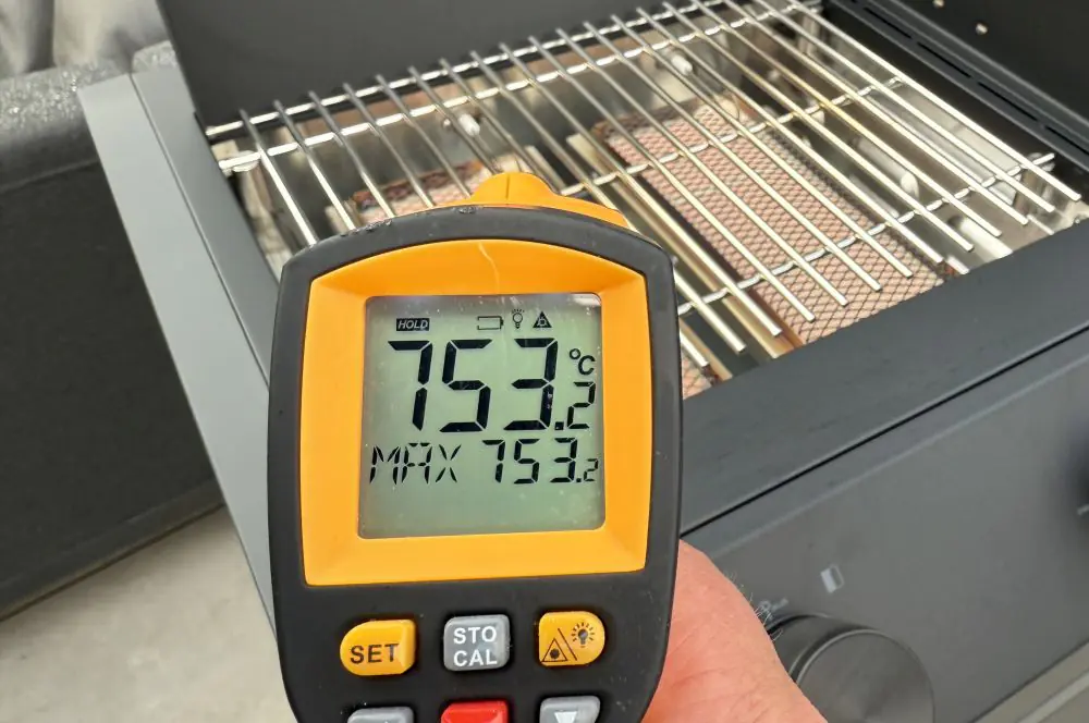 Grillfürst Independence P530E Smart Grill im Test 12 Die XXL-Infrarotzone schafft Temperaturen bis knapp 800°C