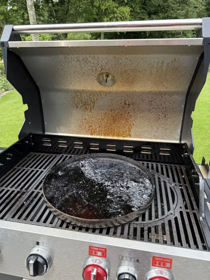 Bio-Chem Grillreiniger im BBQPit-Test 2 Hier kommt der Bio-Chem Rauchharz-Entferner zum Einsatz