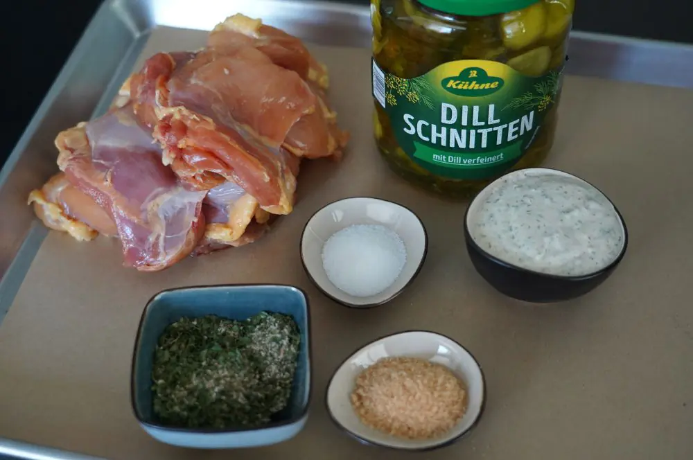 Alle Zutaten für Dill Pickle Chicken Skewers auf einen Blick