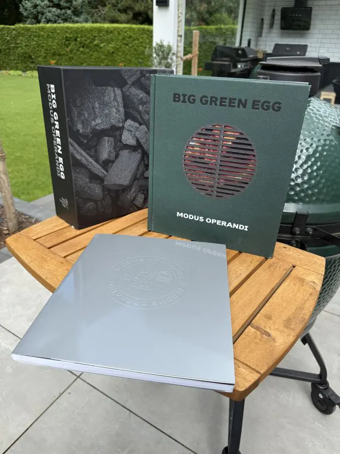 Das Big Green Egg Modus Operandi wiegt 5,3 kg