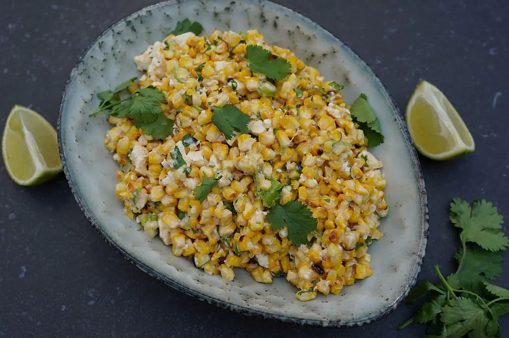 Esquites - Mexikanischer Maissalat im Streetfood-Style