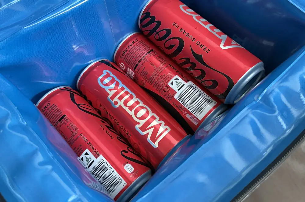 In den kleineren 17 Liter Rucksack passen 24 Dosen a 0,33 l