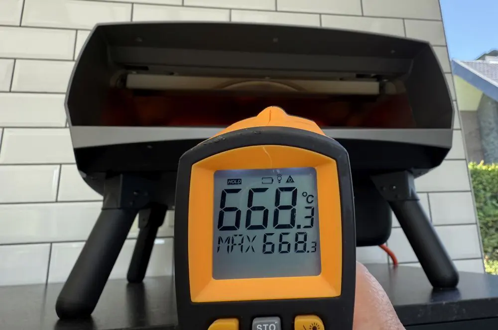 Nach 15 Minuten konnten wir eine Temperatur jenseits der 600°C im Ofen messen