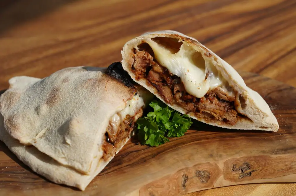 Die fertige Pulled Pork Calzone