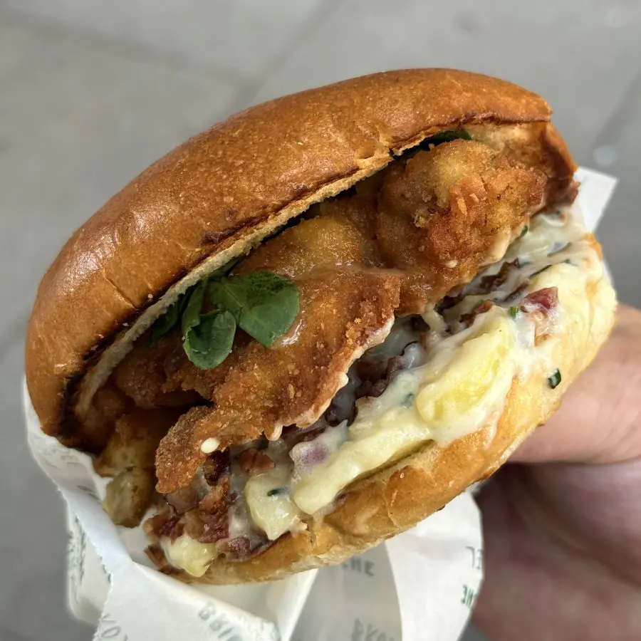 Wiener Backhendel-Burger bei Brösel und Brioche
