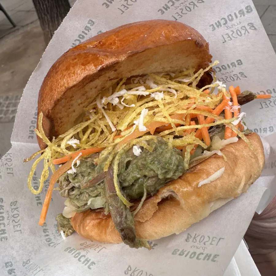 Der Tafelspitz-Burger bei Brioche und Brösel
