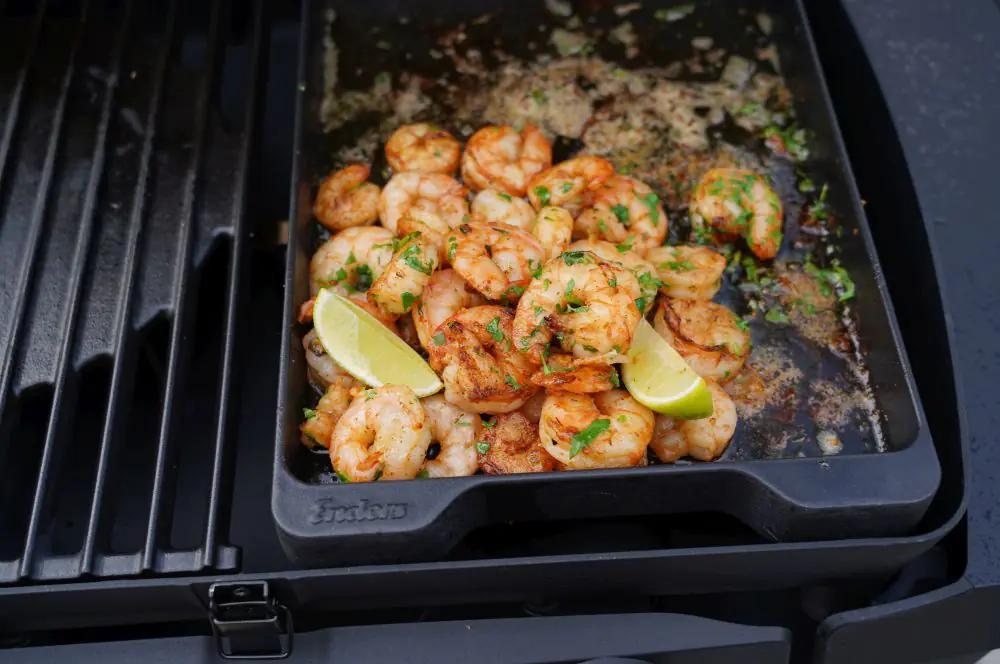 Cajun-Garnelen in würziger Cajun-Butter 6 Cajun-Garnelen sind schnell gemacht