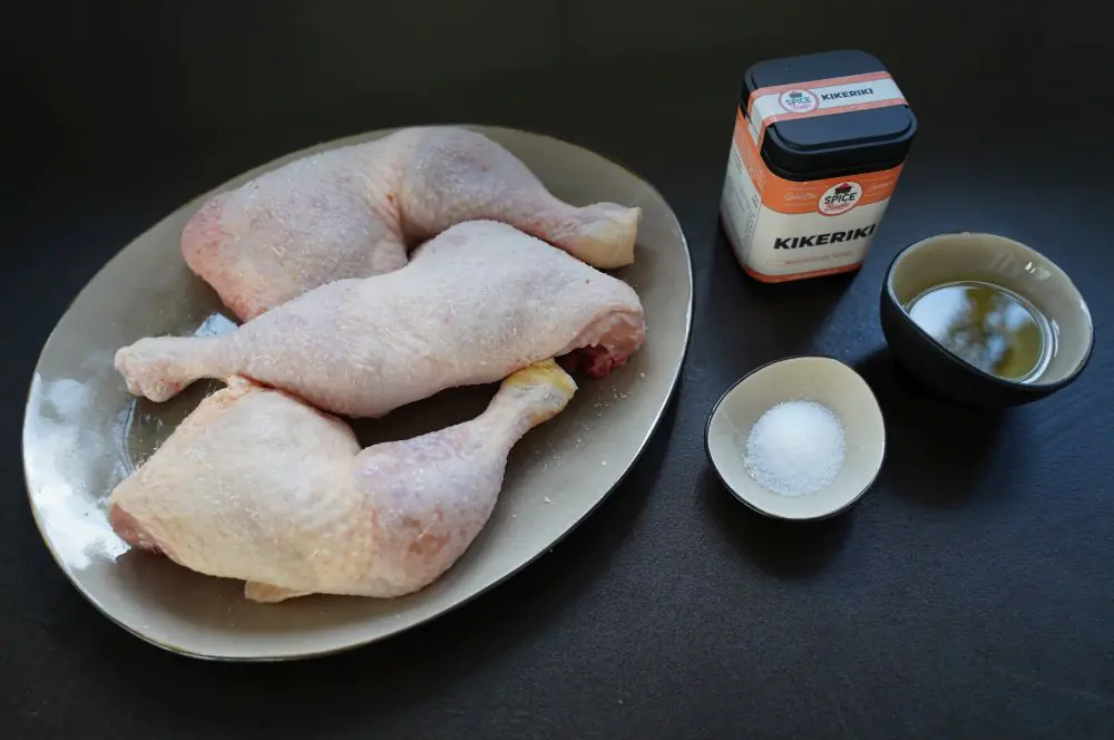 Alle Zutaten für Hähnchenschenkel aus der Heißluftfritteuse auf einen Blick