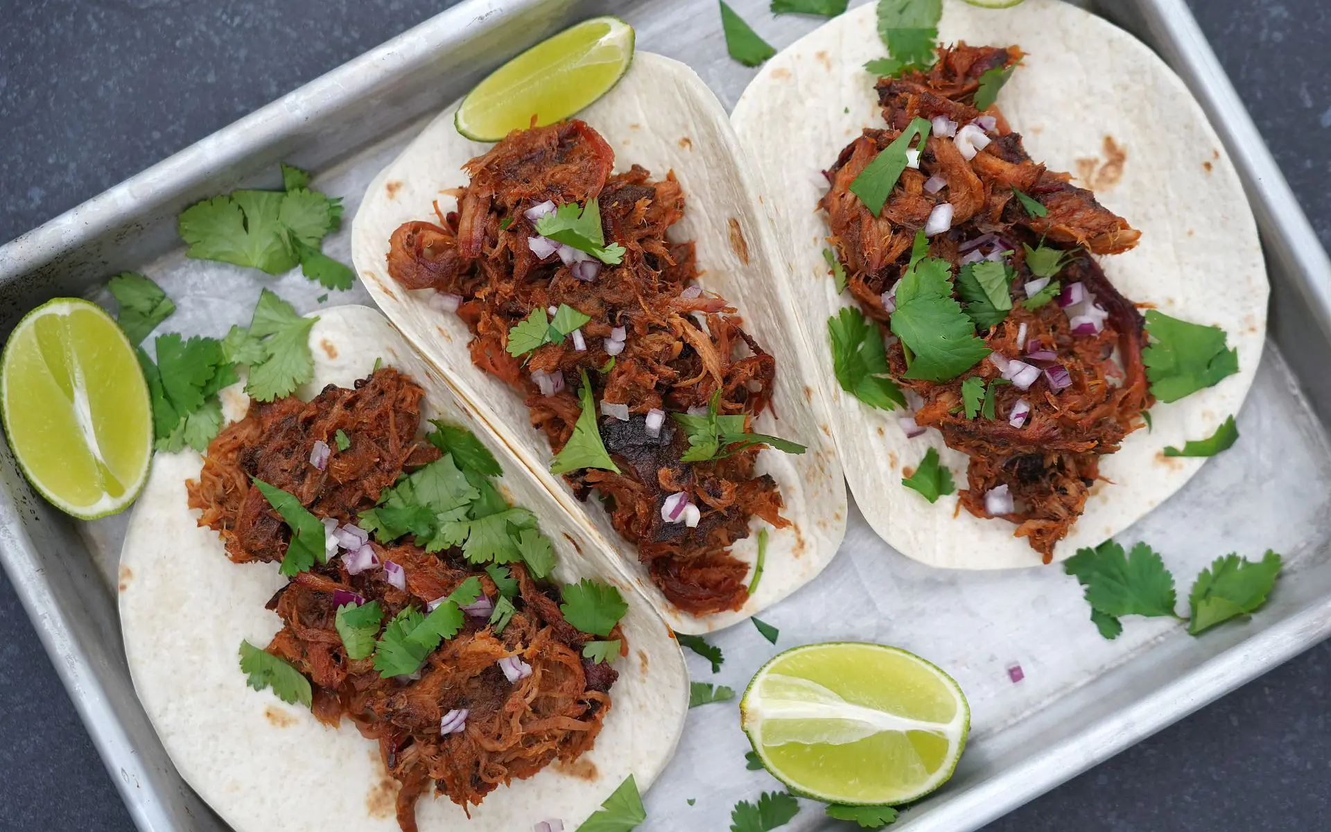 Pulled Pork Tacos mit Limette & Koriander