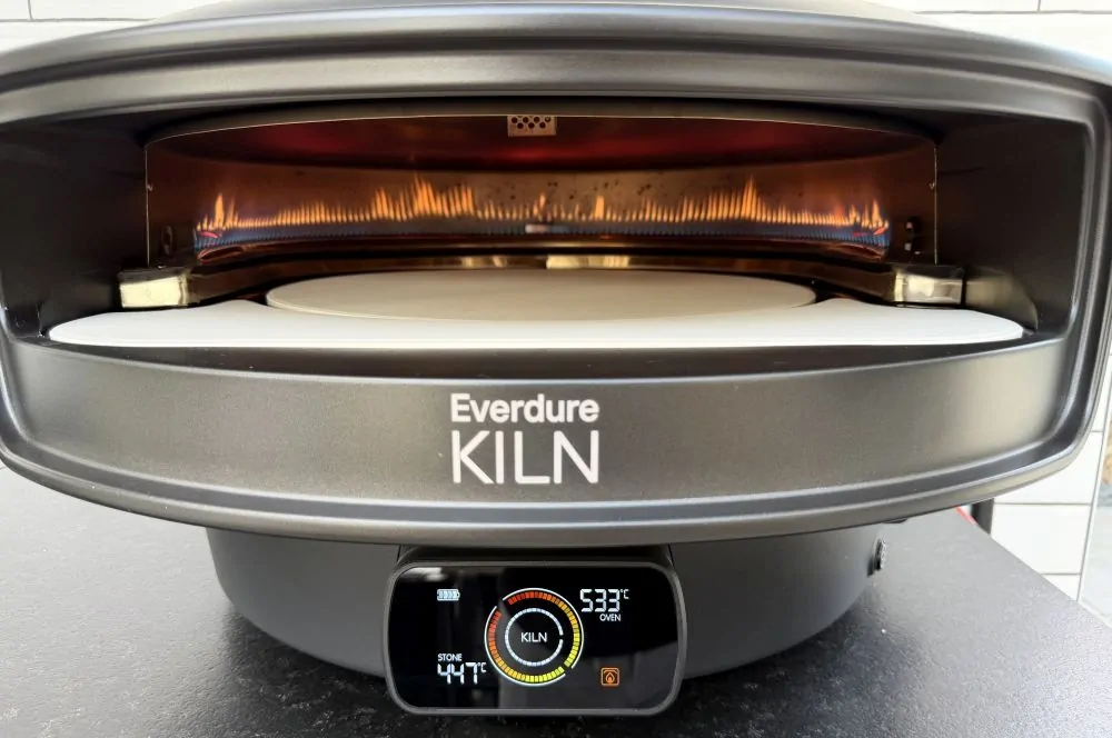 Erstes Aufheizen des Everdure KILN DR