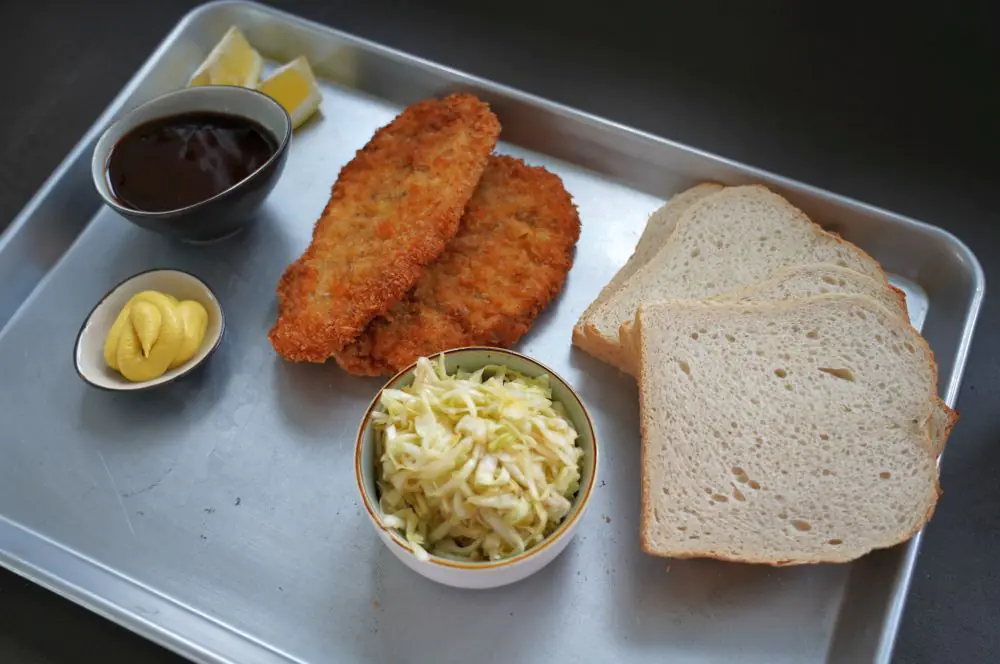 Alle Zutaten für das Katsu Sando auf einen Blick