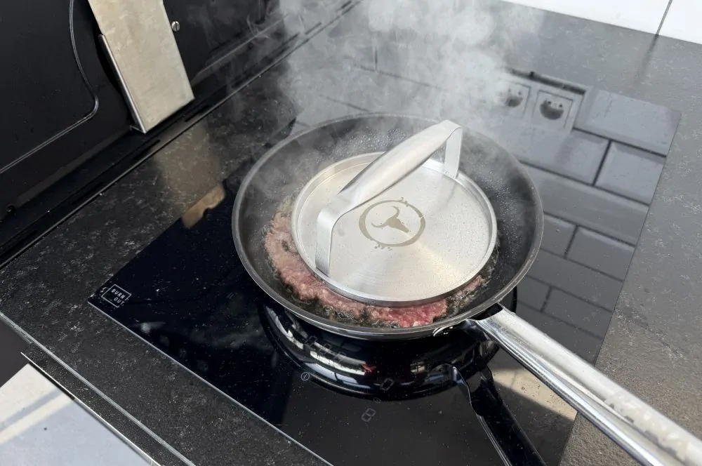 Das Patty wird gesmasht