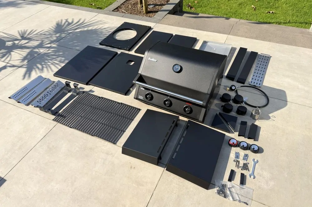 Alle Einzelteile des Enders Miami 3 Turbo Gasgrills auf einen Blick