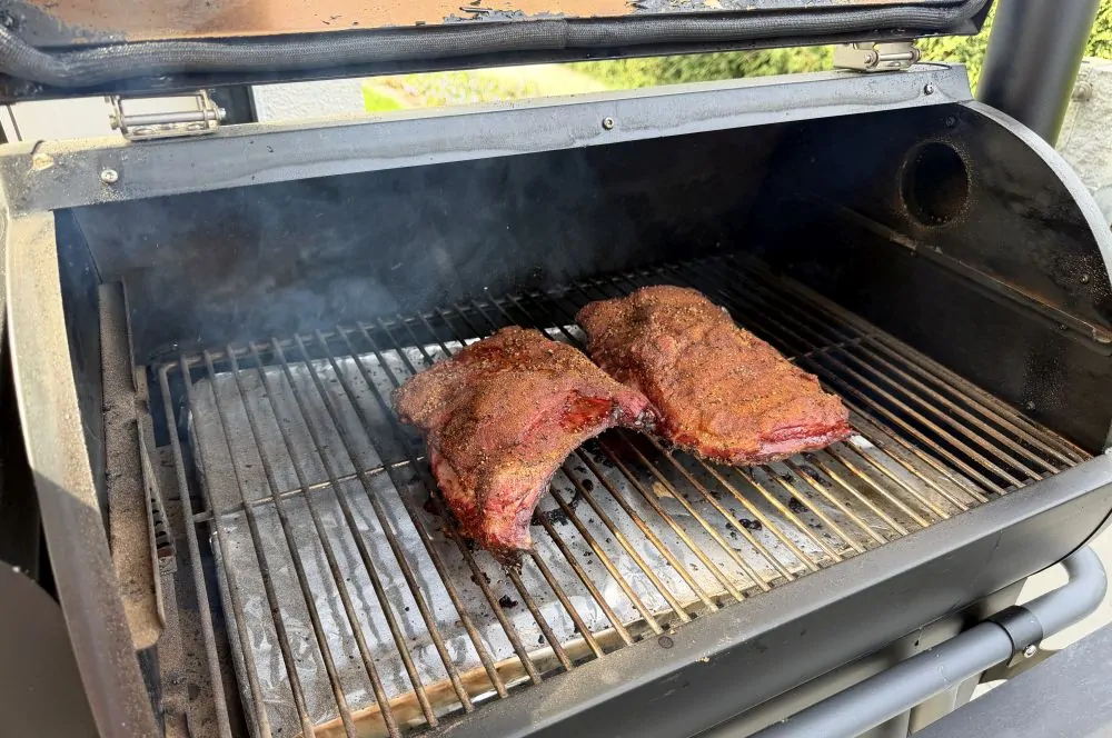 Nach drei Stunden sind die Ribs bereit für die Folienphase