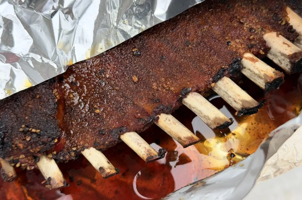 Das Fleisch hat sich vom Knochen gelöst