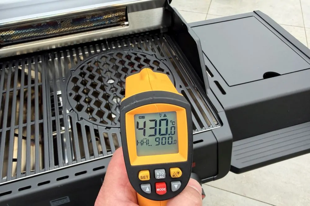 Die TURBO ZONE wird auf Rosthöhe 430 °C heiß