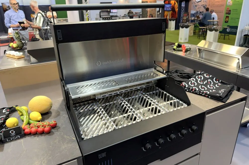 Blick in den QUBE-Gasgrill von Outdoorchef