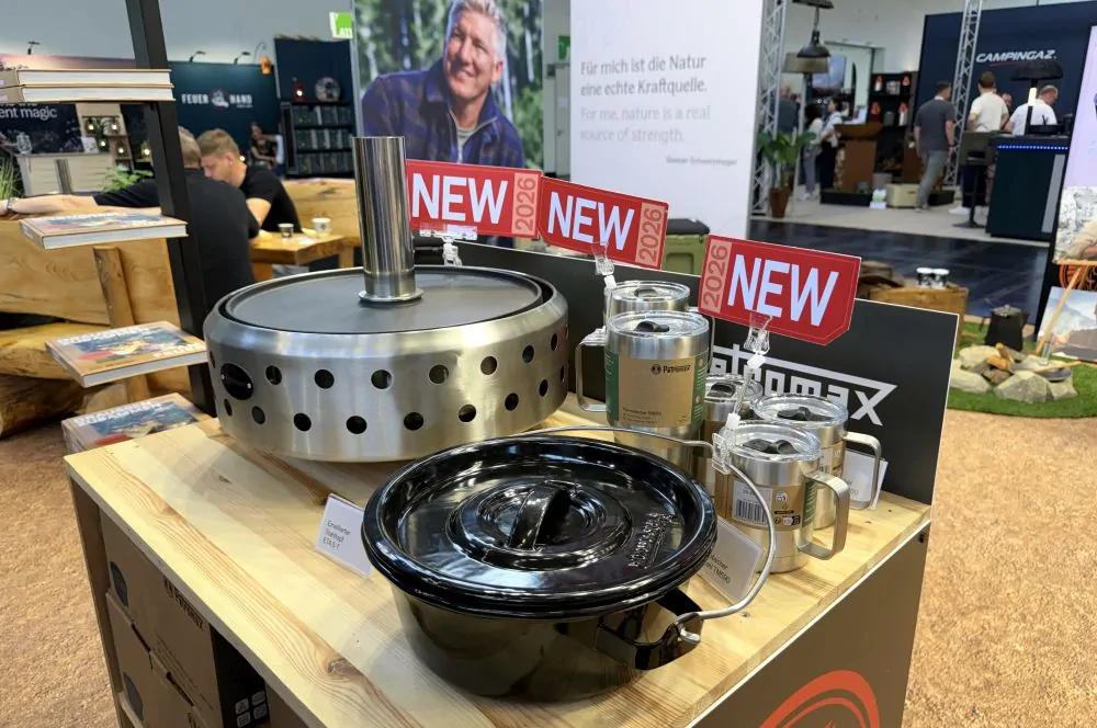 Coming soon: Griddlespot Tischgrill, ein emaillierter Topf, sowie Isolierbecher