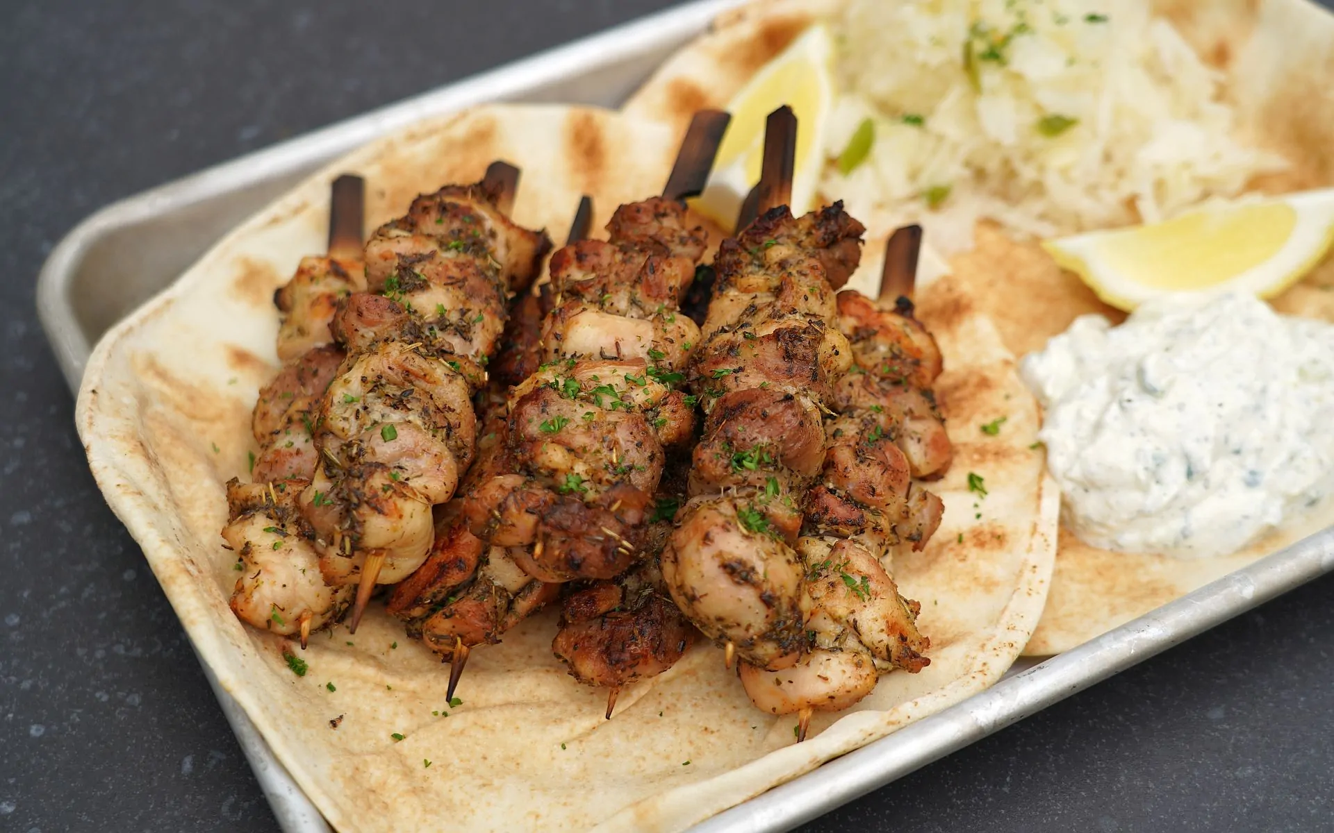 Gyros-Hähnchenspieße mit Tzatziki
