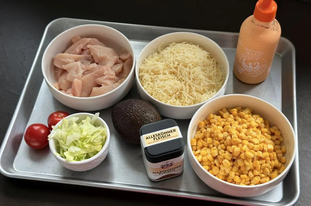 Alle Zutaten für die Mais-Käse-Tacos mit Hähnchen auf einen Blick