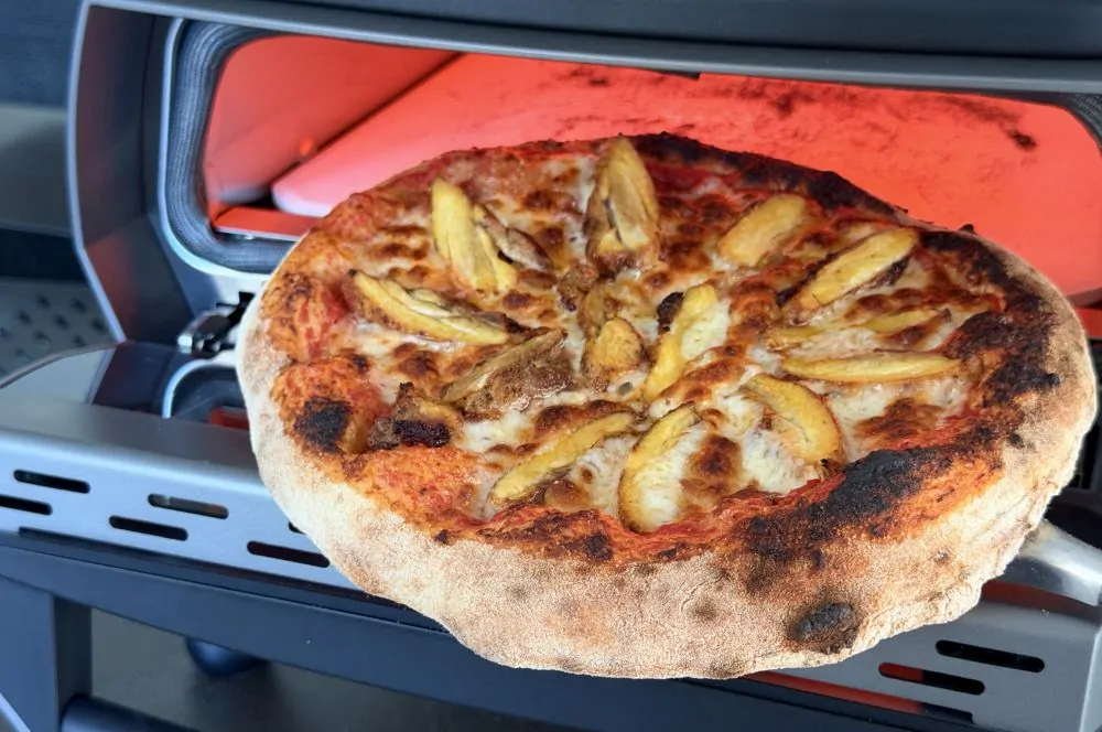 Hot Honey Chicken Pizza aus dem Witt eGnite 13" Control Pizzaofen