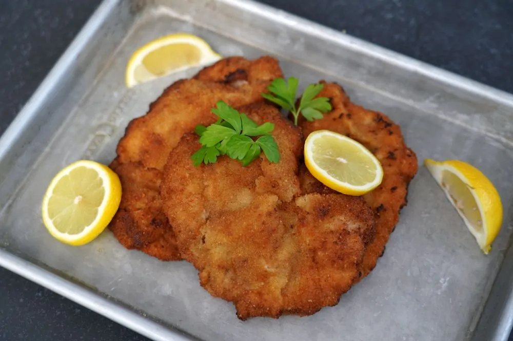 Münchner Schnitzel mit Denf und Meerrettich