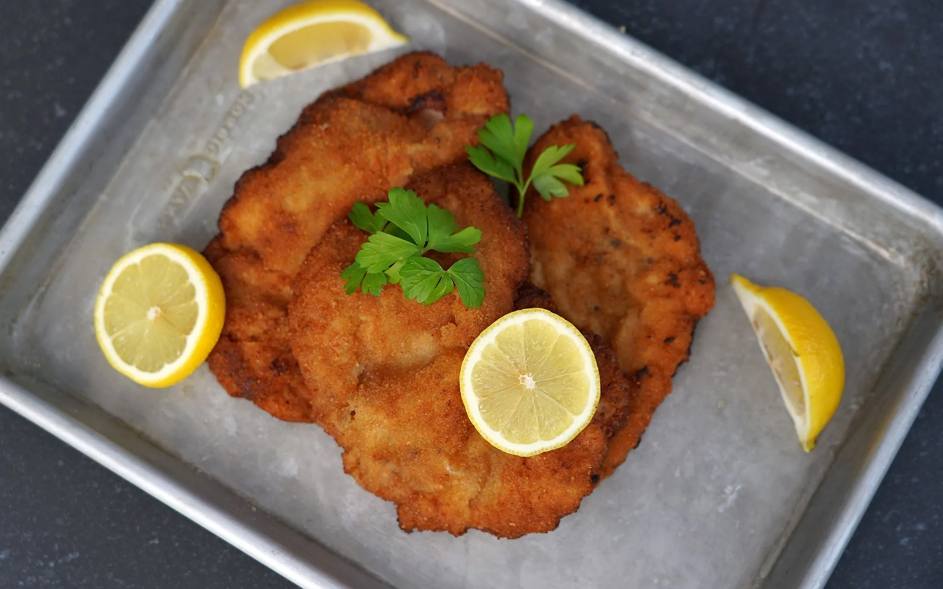 Münchner Schnitzel mit Senf und Meerrettich
