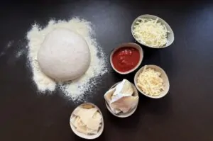 Pizza Quattro Formaggi Vier Kaese 01