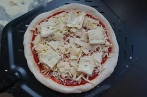 Pizza Quattro Formaggi Vier Kaese 02