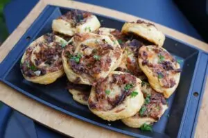 Pulled Pork Blaetterteigschnecken 07