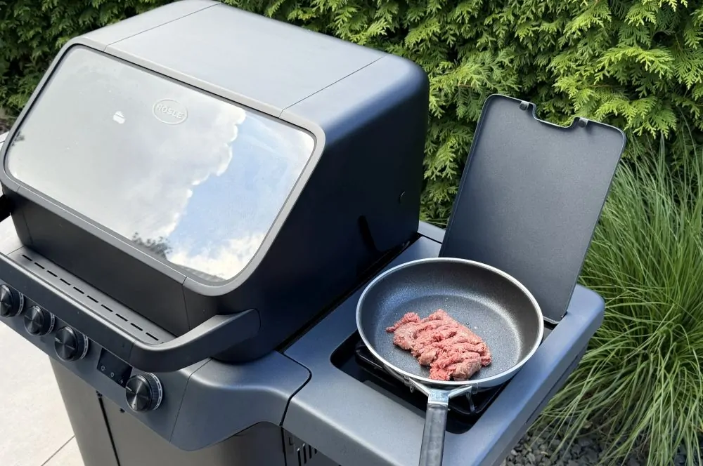 Das komplette Rezept wird auf dem Rösle BLAZEFLAME Master 3 Gasgrill zubereitet
