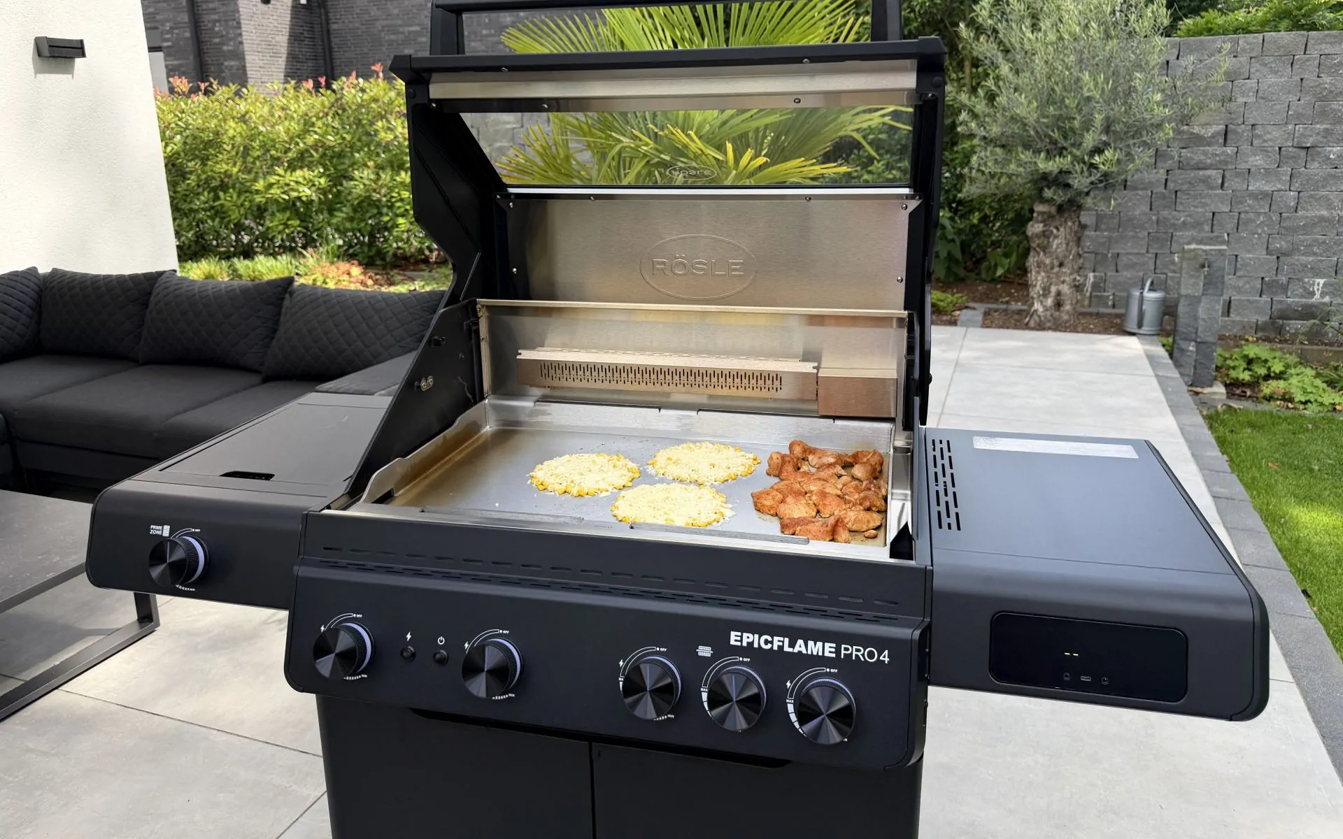 Rösle EPICFLAME Pro 4 Gasgrill im BBQPit-Test