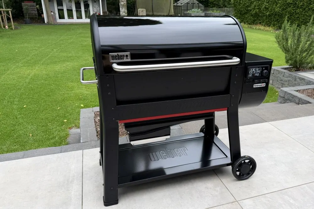 Weber Searwood XL Pelletgrill im Test 5 Nach etwa 45 Minuten ist der Weber Searwood XL aufgebaut