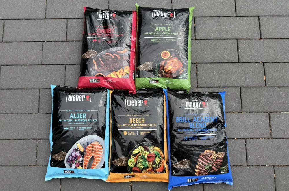 Weber Searwood XL Pelletgrill im Test 19 Hartholzpellets von Weber im 8 kg-Sack