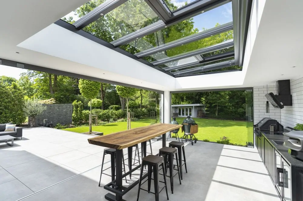 Die BBQPit-Outdoorküche komplett geöffnet