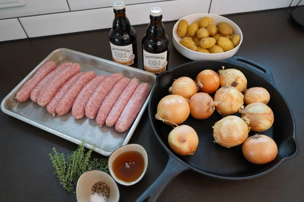 Grevensteiner Bratwurstpfanne mit Bierzwiebeln 1 Alle Zutaten für die Grevensteiner Bratwurstpfanne auf einen Blick
