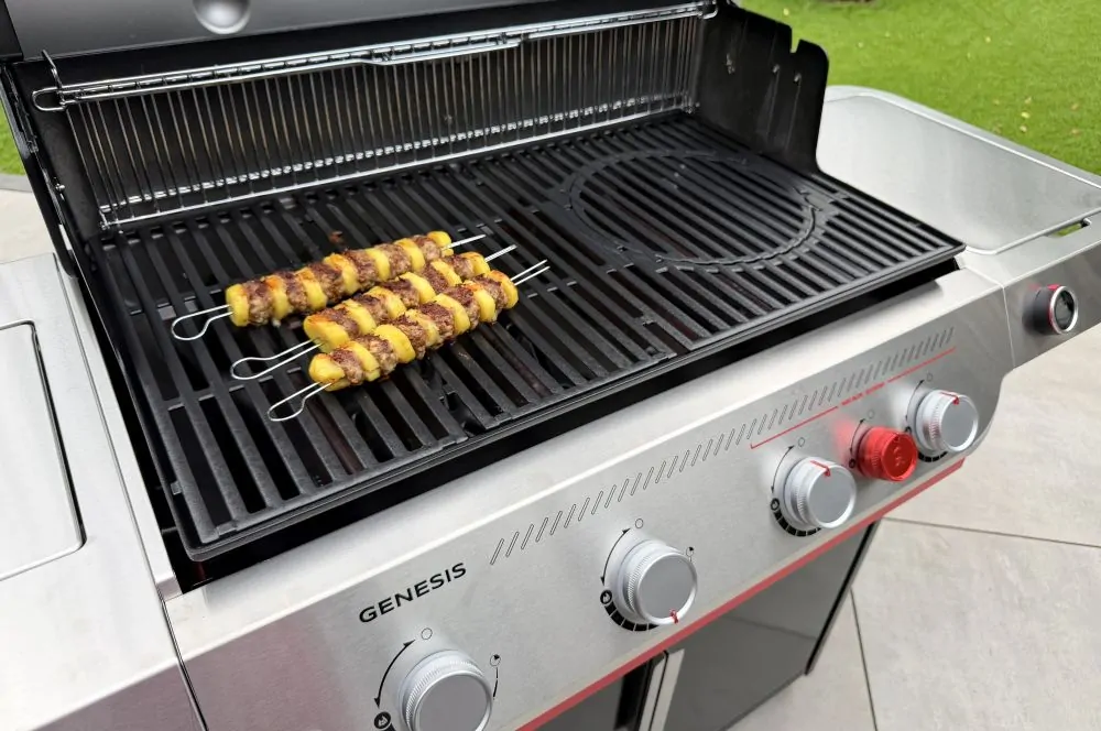Kartoffel-Hackfleisch-Spieße im Cajun-Style 5 Die Kartoffel-Hackfleisch-Spieße brauchen nur wenige Minten auf dem Grill