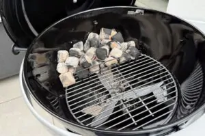 Weber Performer Premium Smarter Holzkohle Kugelgrill Test 14