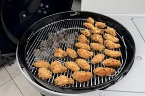 Weber Performer Premium Smarter Holzkohle Kugelgrill Test 16